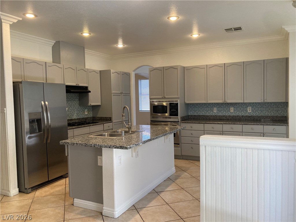 8877 Waltzing Waters Court Property Photo 7