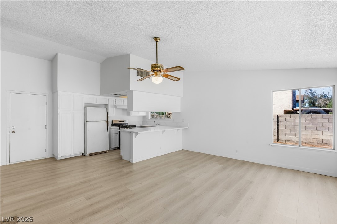 6058 Mirror Lake Drive Property Photo 13