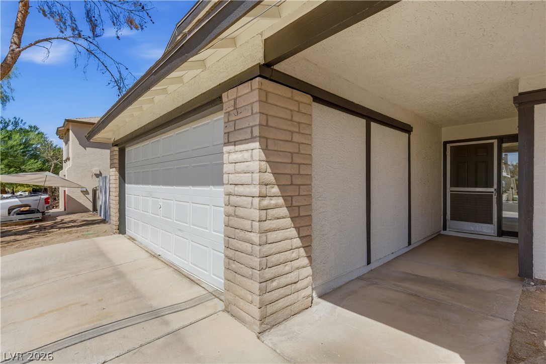 6058 Mirror Lake Drive Property Photo 14
