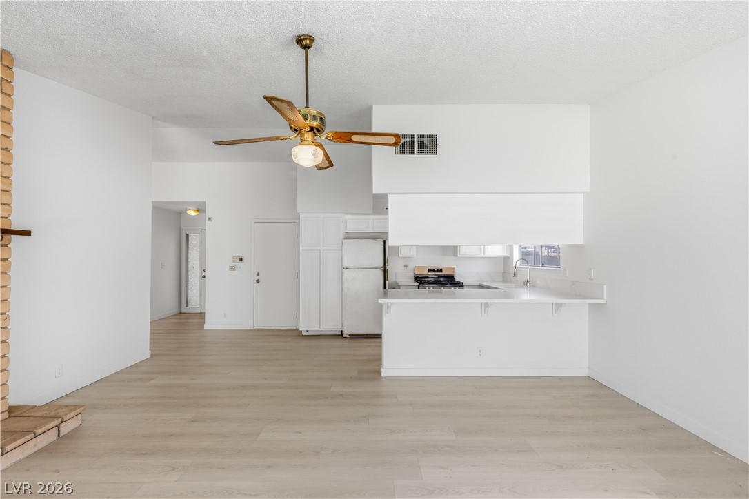 6058 Mirror Lake Drive Property Photo 19