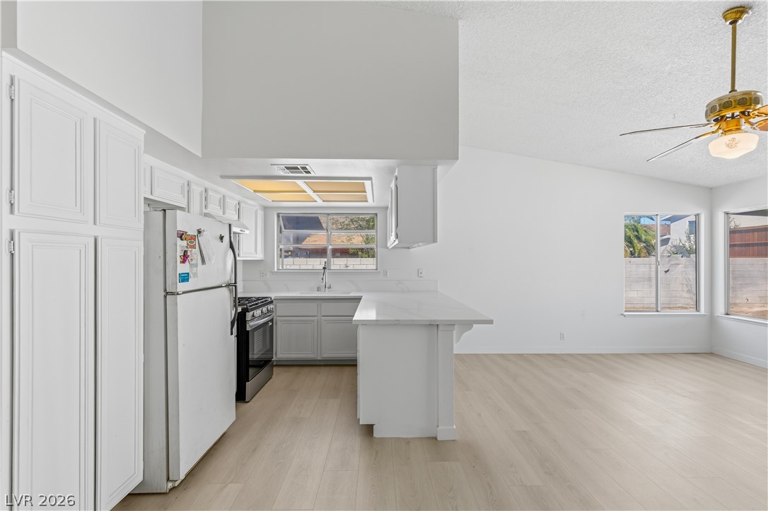 6058 Mirror Lake Drive Property Photo 20