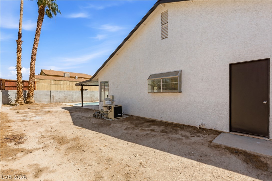 6058 Mirror Lake Drive Property Photo 41