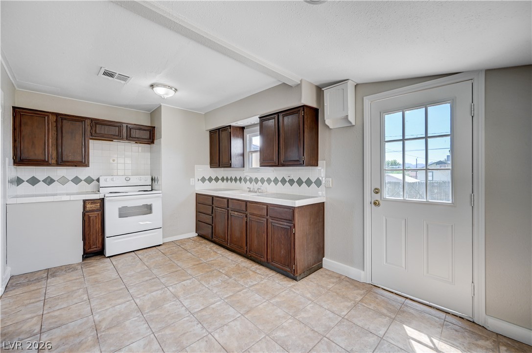664 Avenue D Property Photo 20