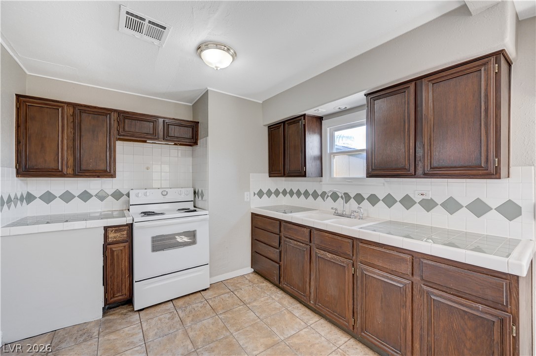 664 Avenue D Property Photo 22