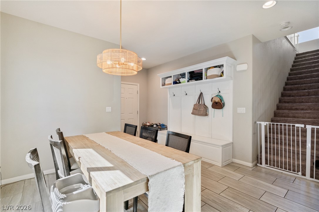 6898 Linda Creek Court Property Photo 4