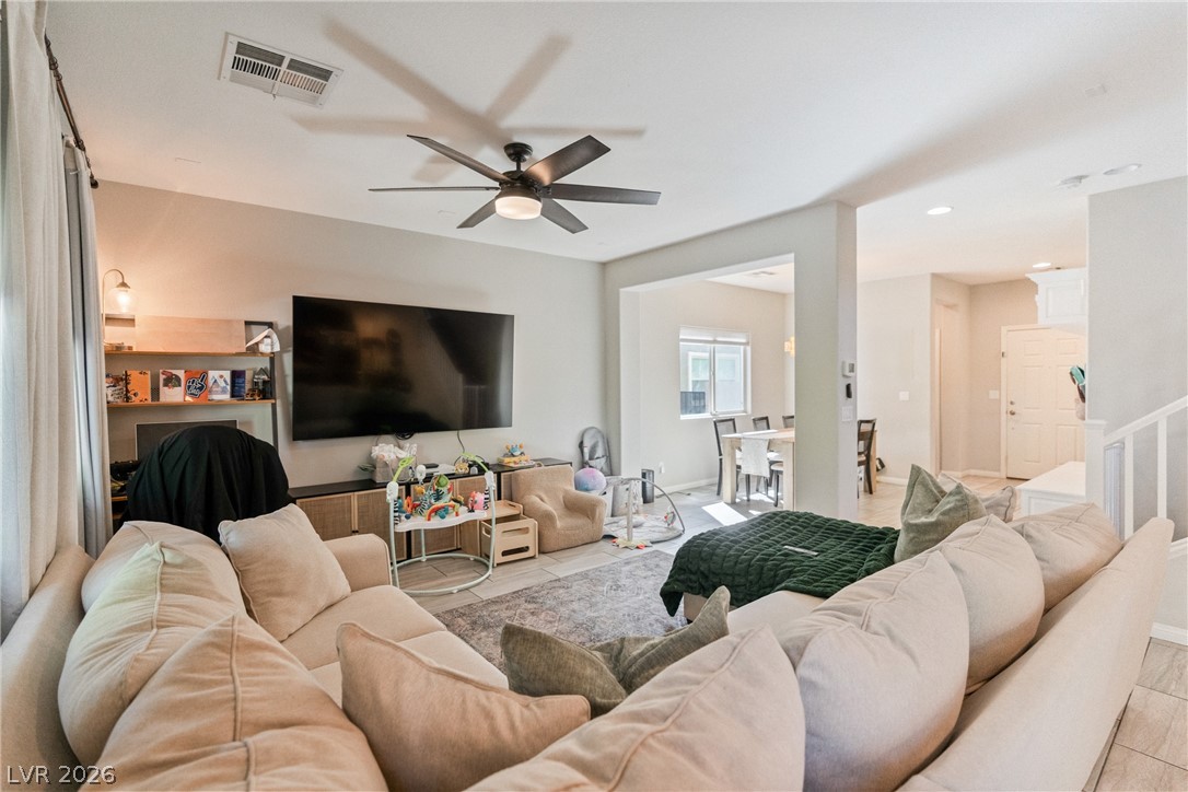6898 Linda Creek Court Property Photo 8