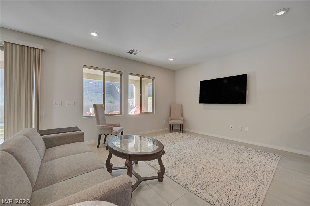 103 Medianoche Street Property Photo 10