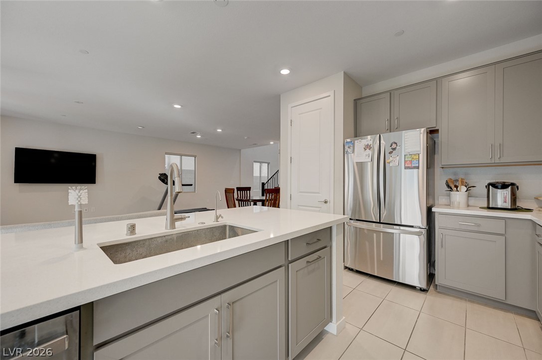 103 Medianoche Street Property Photo 23