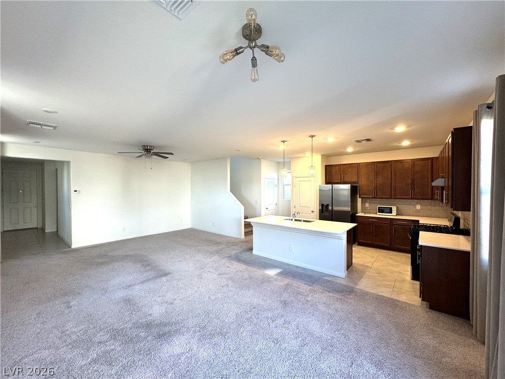 9562 Granville Bridge Street Property Photo 6