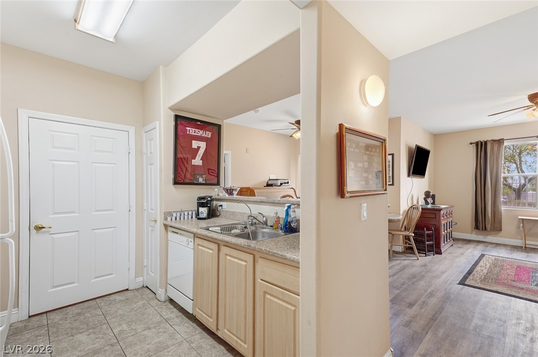 8000 Badura Avenue 1074 Property Photo 17