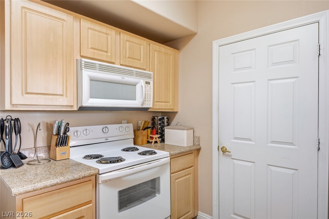 8000 Badura Avenue 1074 Property Photo 19