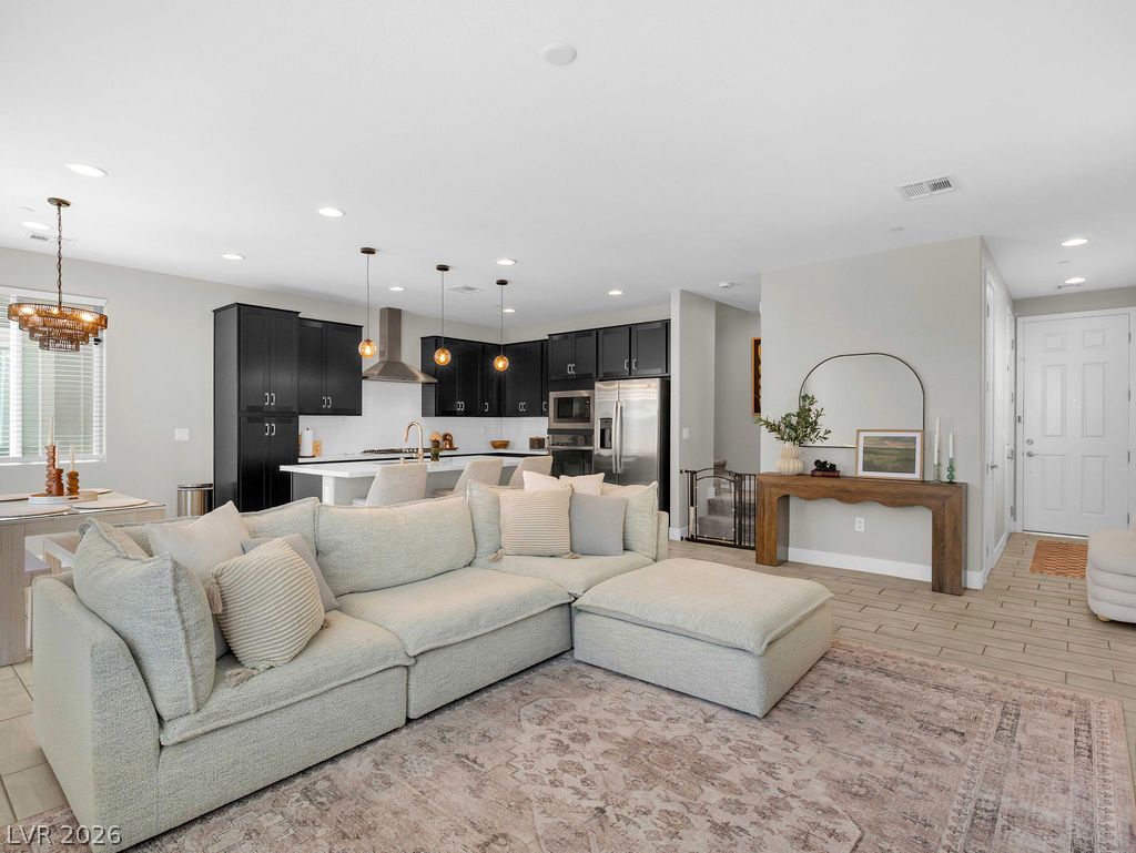 5028 Serene Skies Street Property Photo 2