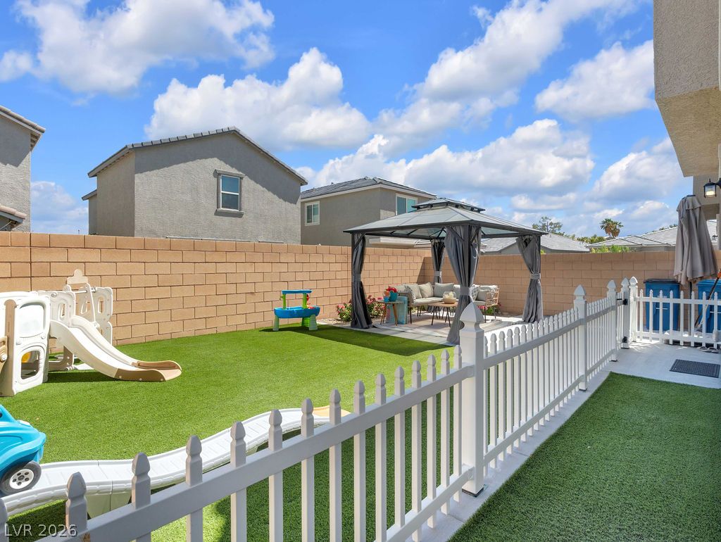 5028 Serene Skies Street Property Photo 8