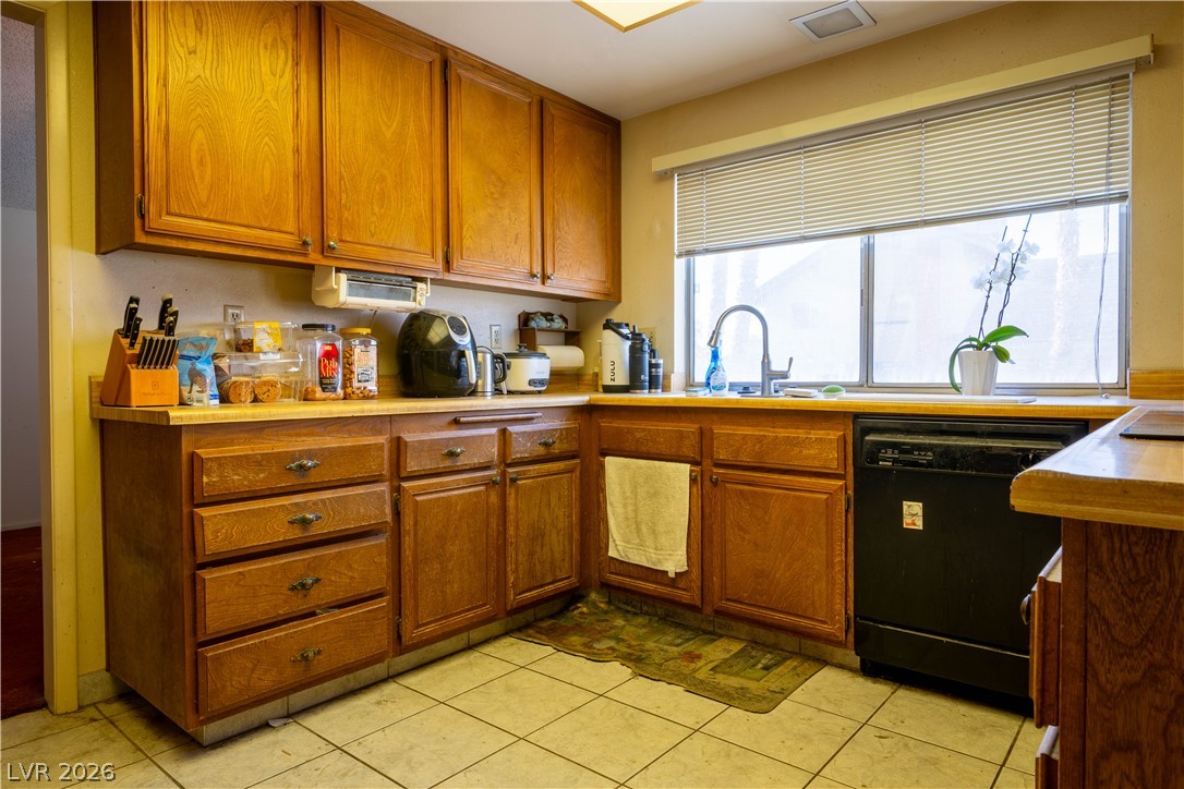 6333 Obannon Drive Property Photo 6