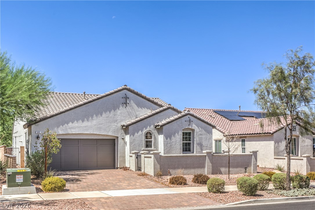 605 Cadence Vista Drive Property Photo 3