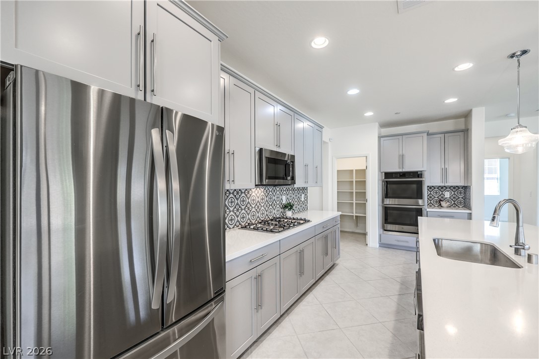 605 Cadence Vista Drive Property Photo 10