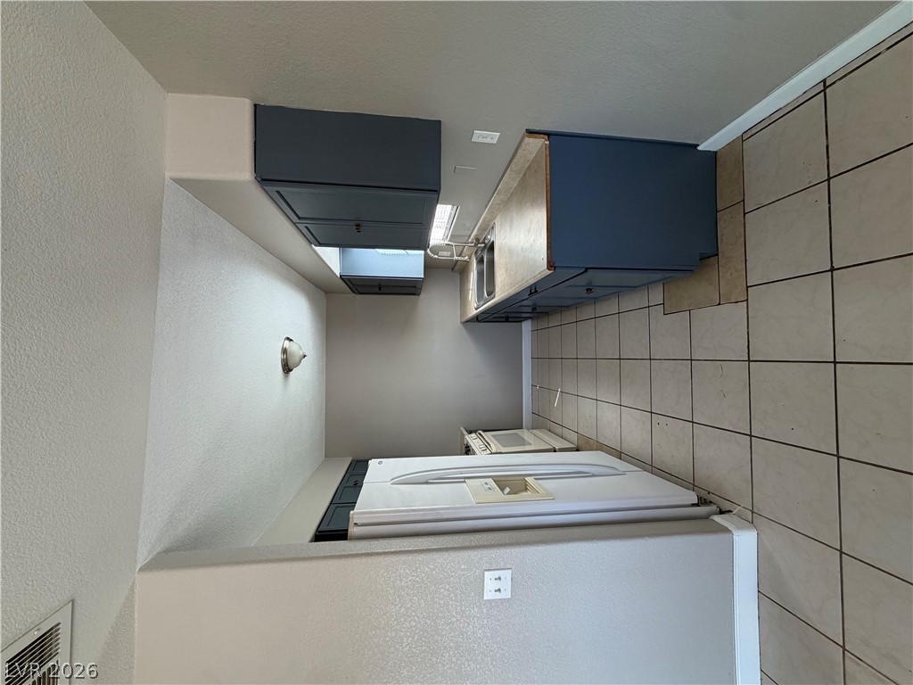 4913 Danbrook Court Property Photo 10