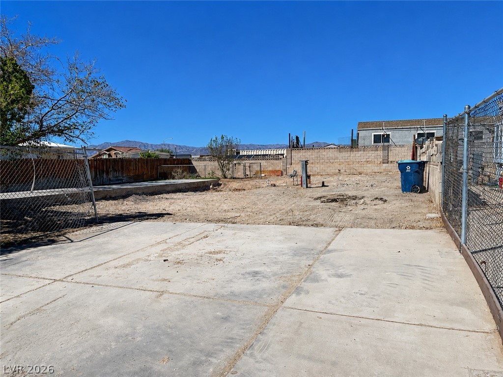 6196 Castlemont Avenue Property Photo 3