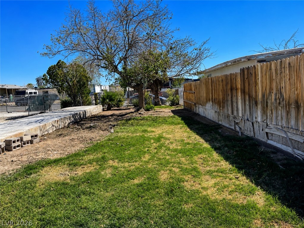 6196 Castlemont Avenue Property Photo 8