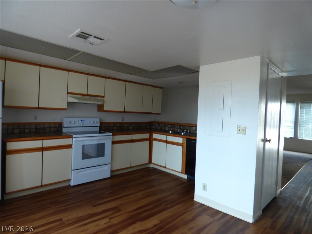 2080 Karen Avenue A11 Property Photo 5