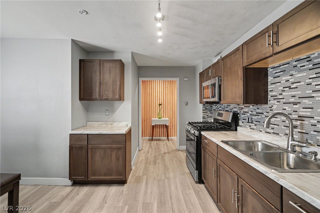 504 Holland Avenue Property Photo 11