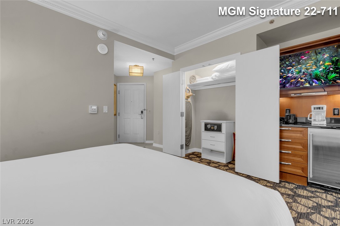 135 East Harmon Avenue 2211 Property Photo 26