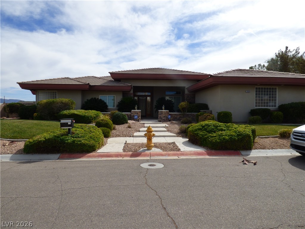 7695 Gilespie Street Property Photo 2