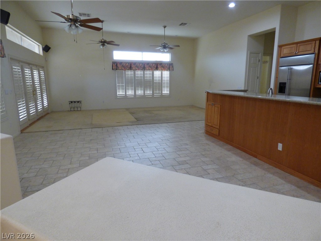 7695 Gilespie Street Property Photo 3