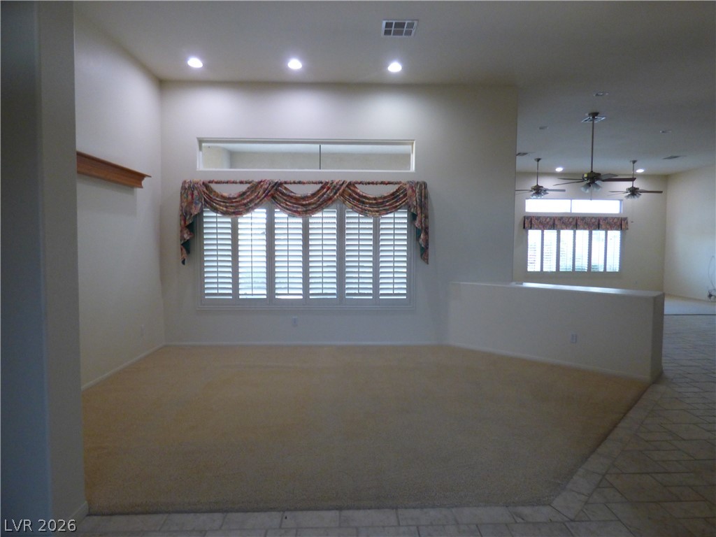 7695 Gilespie Street Property Photo 3