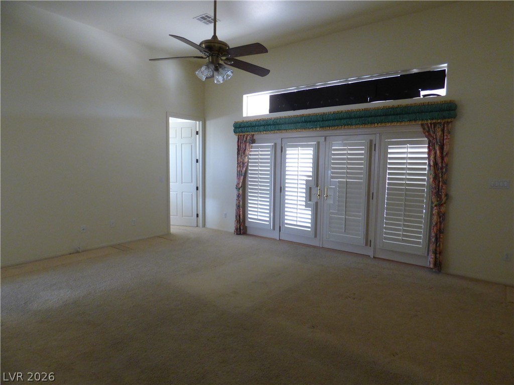 7695 Gilespie Street Property Photo 8