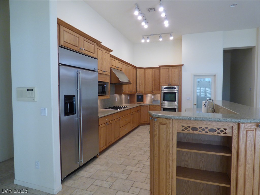 7695 Gilespie Street Property Photo 10