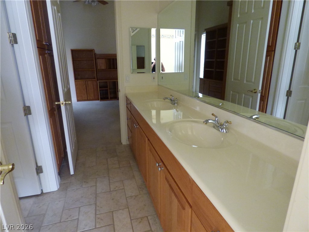 7695 Gilespie Street Property Photo 16
