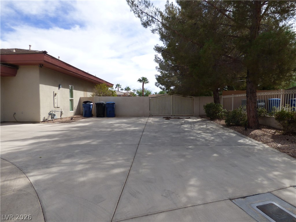 7695 Gilespie Street Property Photo 25