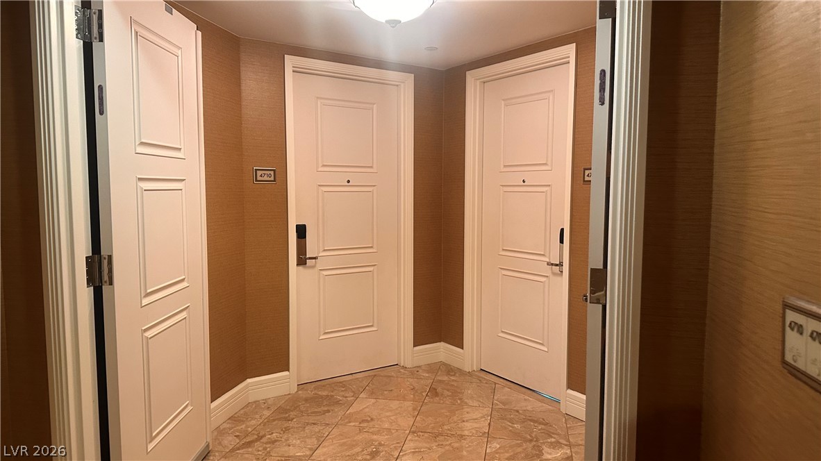 2000 North Fashion Show Drive 4710 Property Photo 5