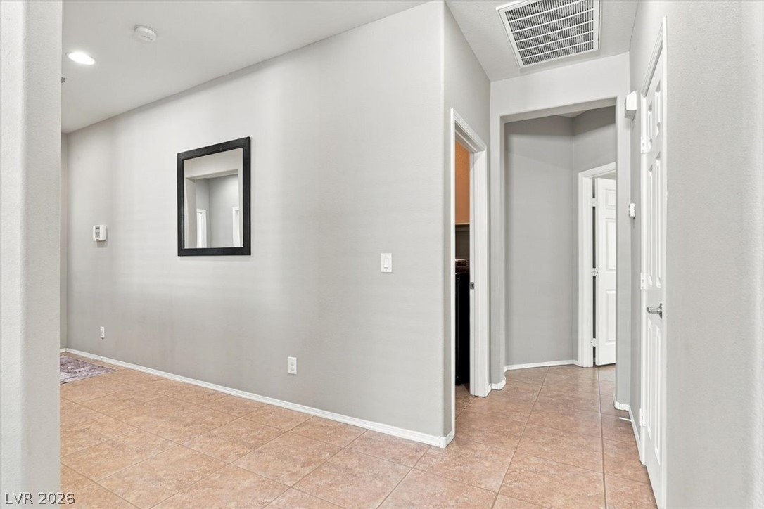 6283 Shamrock Lake Avenue Property Photo 11