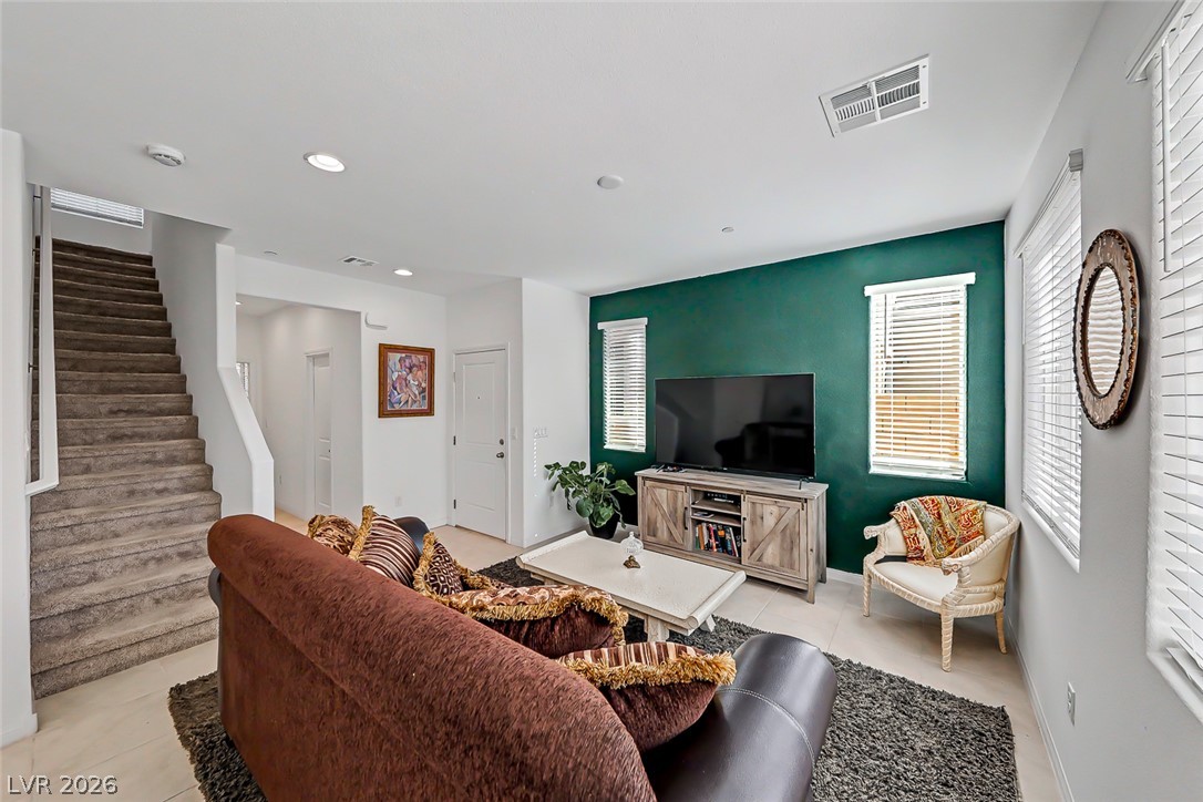 400 Desert Cadence Street Property Photo 5