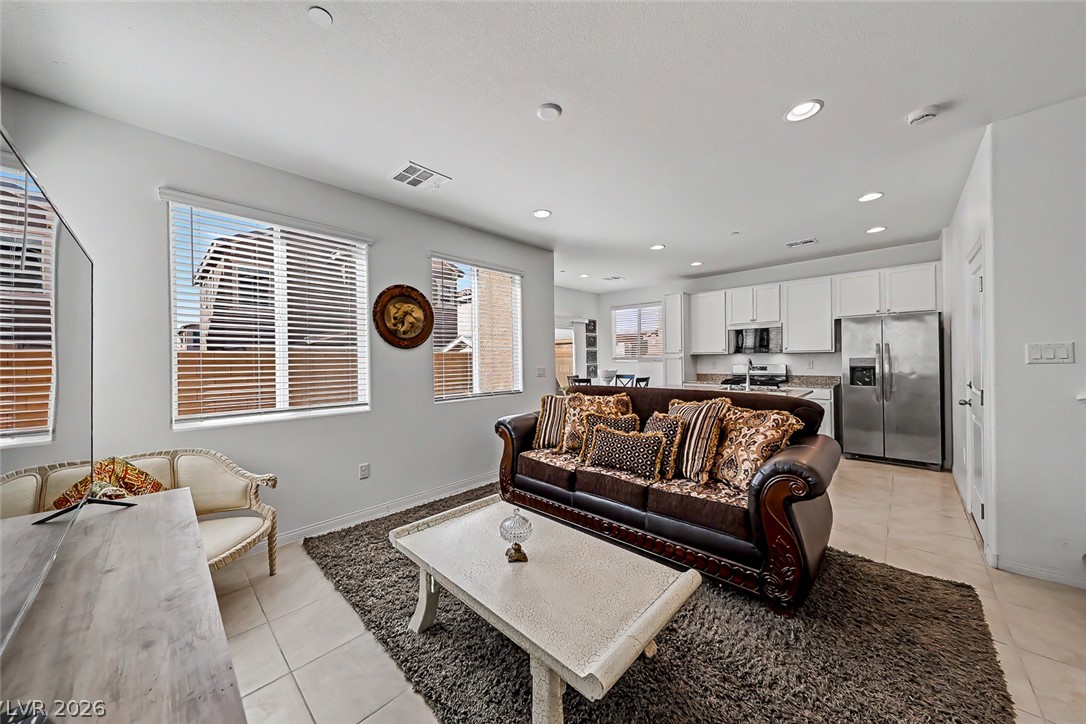 400 Desert Cadence Street Property Photo 6