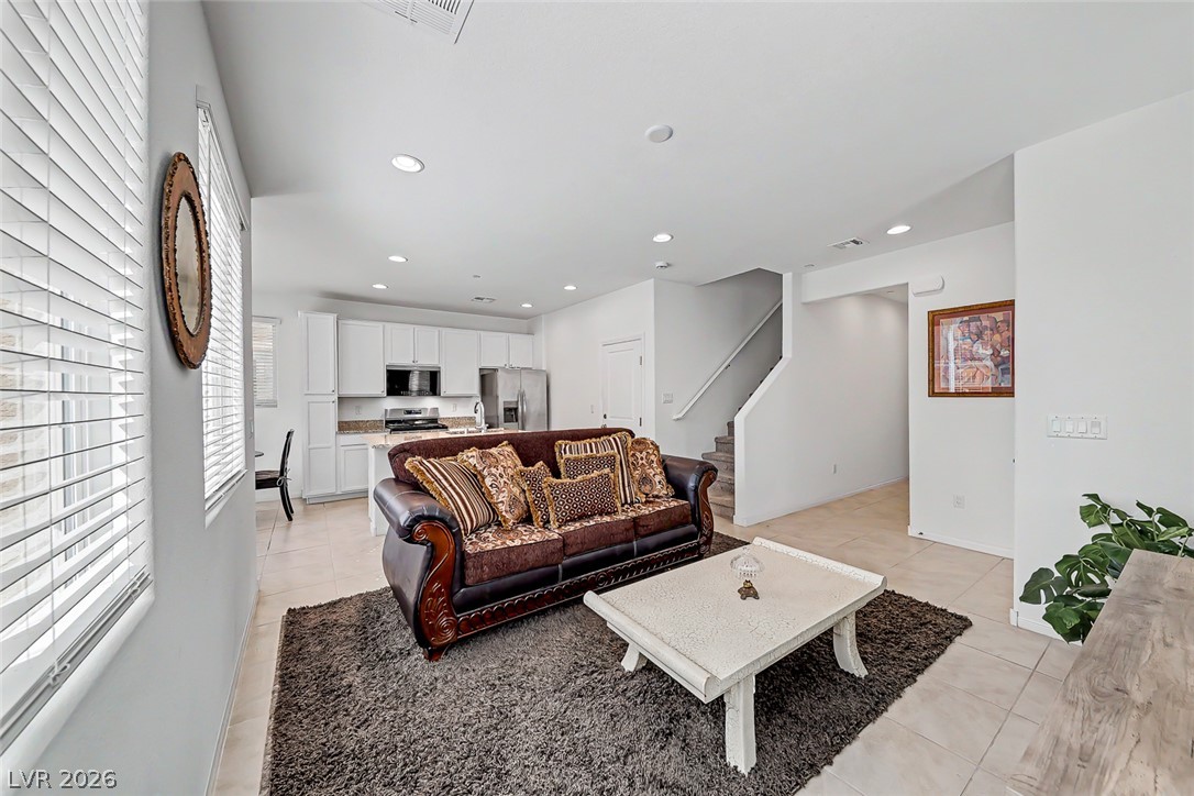 400 Desert Cadence Street Property Photo 8