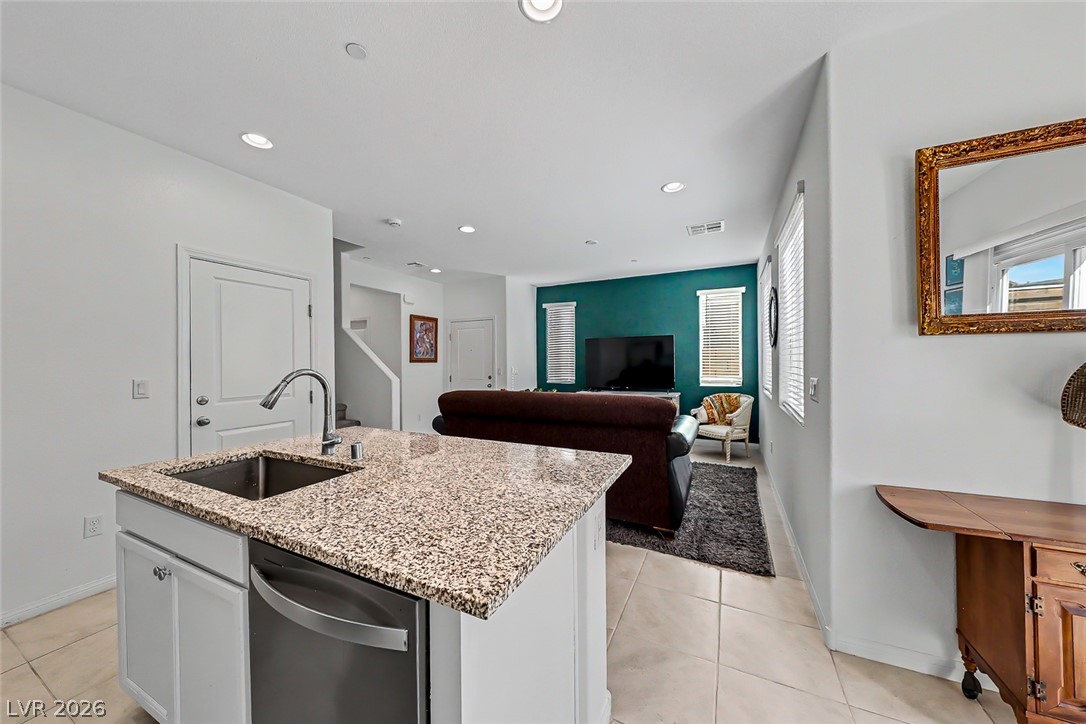 400 Desert Cadence Street Property Photo 11