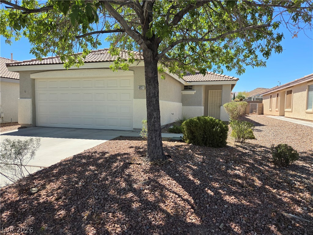 4931 Lunetto Avenue Property Photo 3