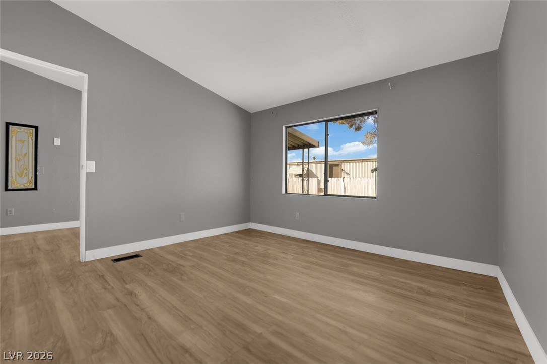 2878 Green Tree Avenue Property Photo 22