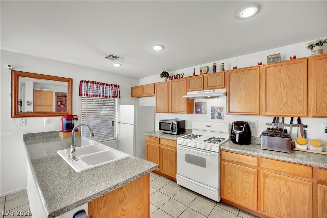 1700 Buck Island Street Property Photo 4