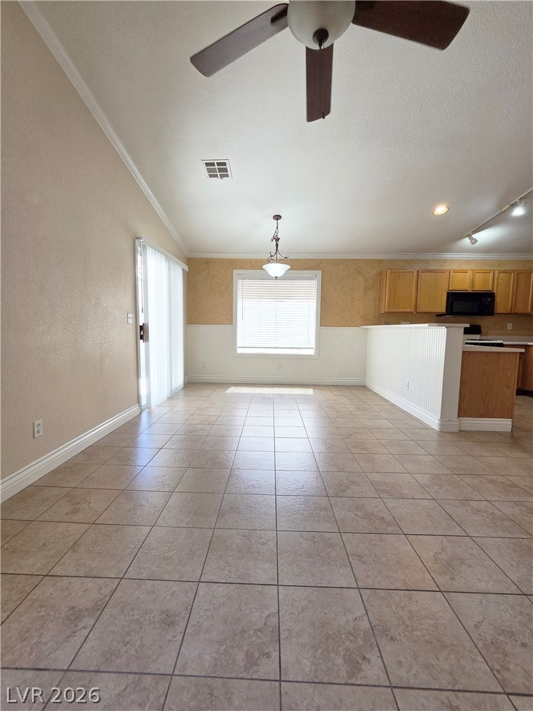 6008 Seneca Springs Street Property Photo 4