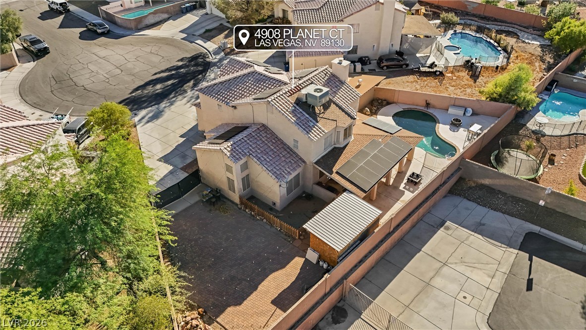 4908 Planet Court Property Photo 5