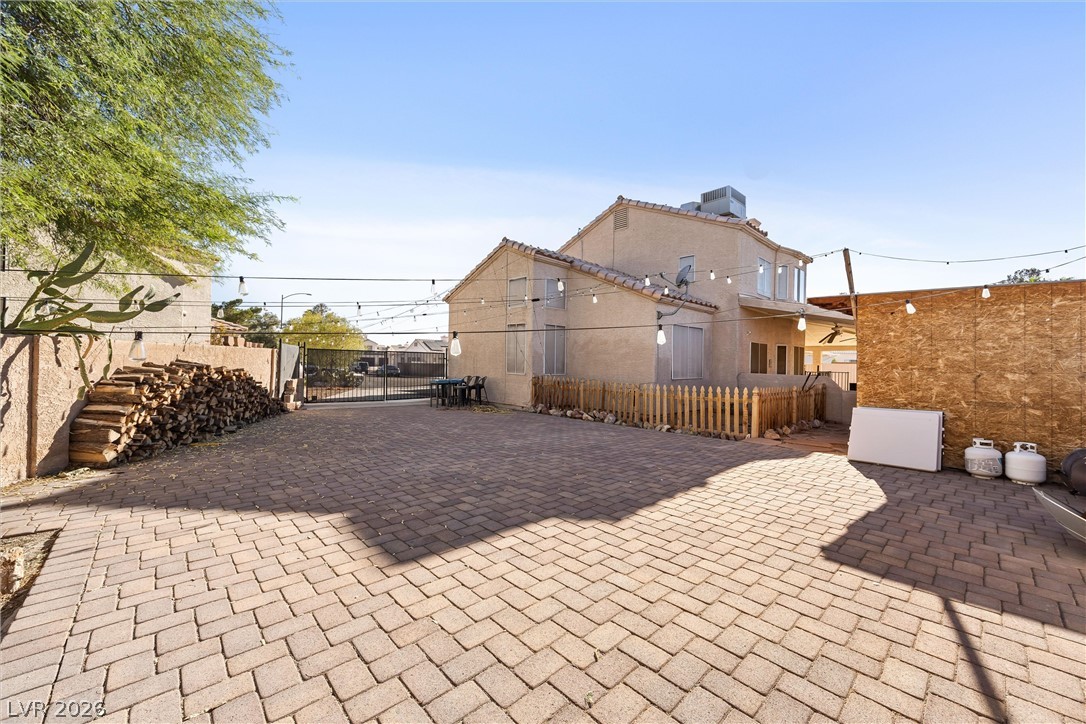 4908 Planet Court Property Photo 12
