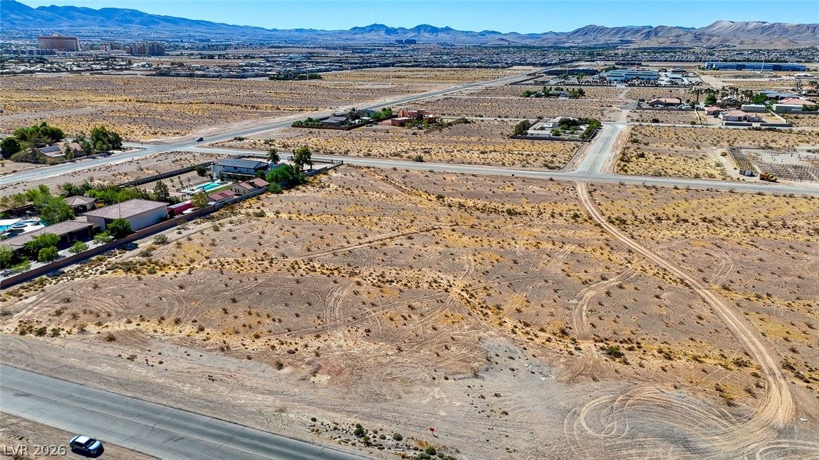Pebble Road Property Photo 2