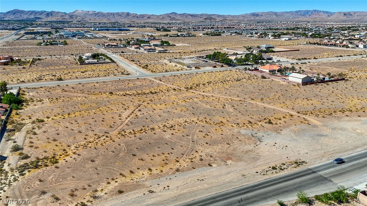 Pebble Road Property Photo 3