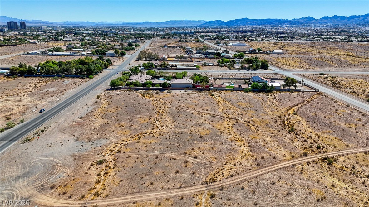 Pebble Road Property Photo 4