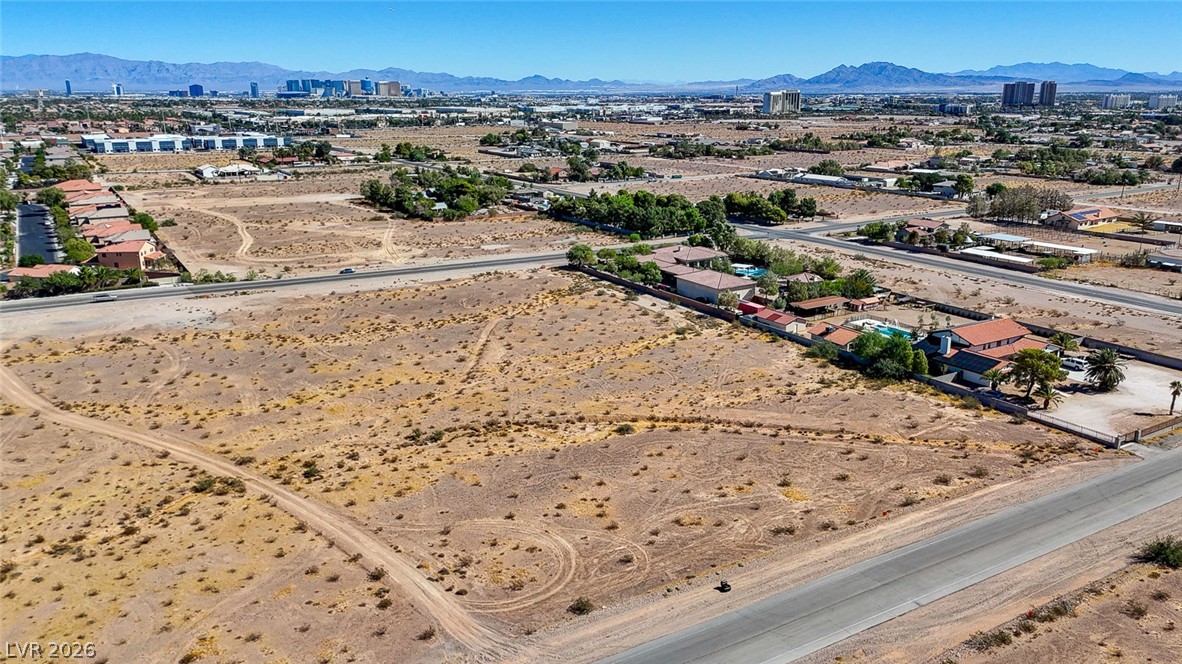 Pebble Road Property Photo 6