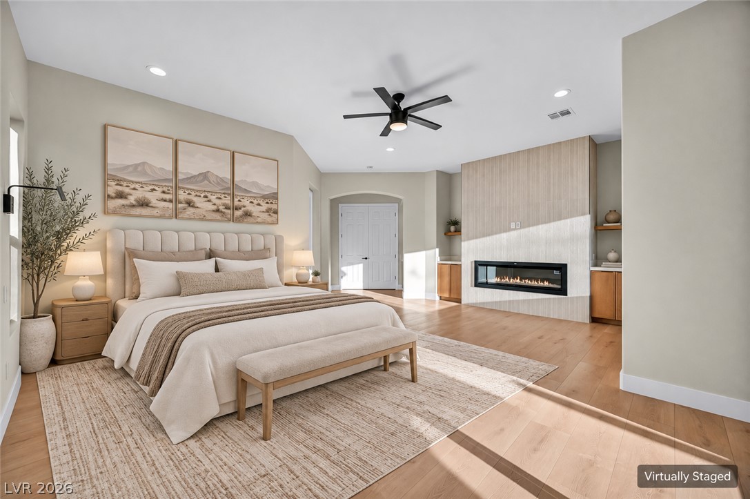 4555 Riva De Romanza Street Property Photo 13